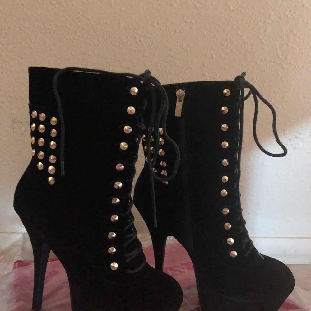 Cute, SEXY black velour boots - Picture 4 of 4
